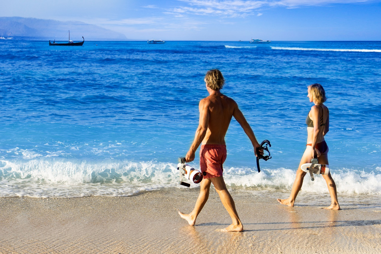 The Ultimate Beach Getaway: Discover New Adventures with SUBLUE Underwater Scooters
