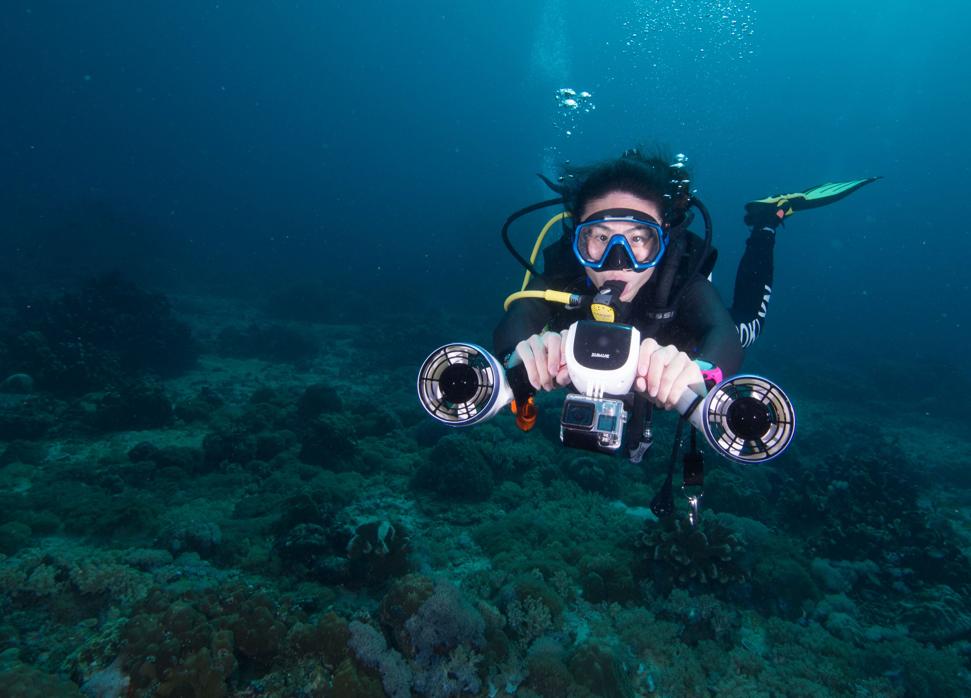 Whether you're exploring the crystal-clear waters of Florida, the vibrant marine life of Hawaii, or the serene depths of California's coast, this innovative scooter is your perfect companion.