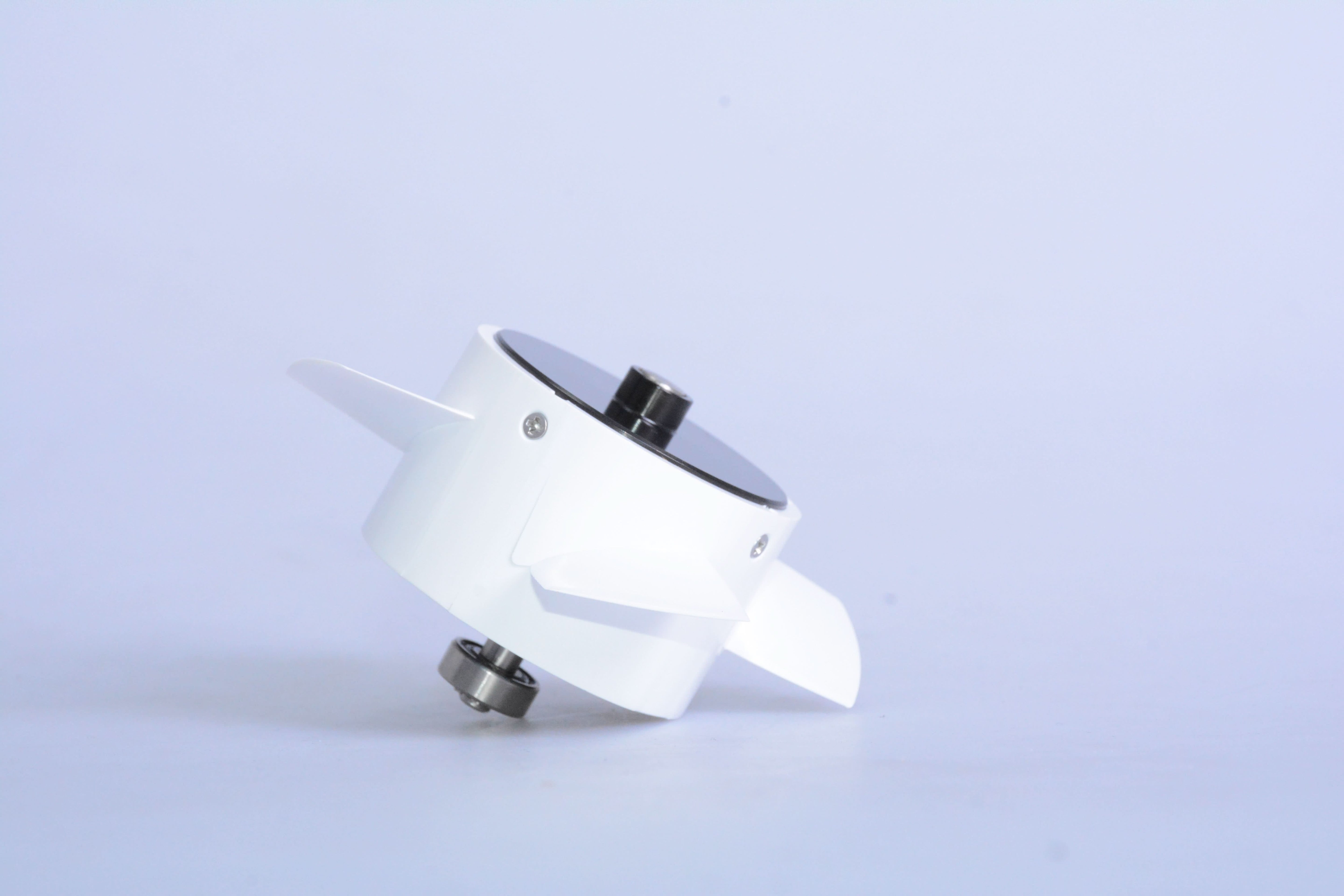 White propeller assembly for Sublue Mix underwater scooter close-up view.