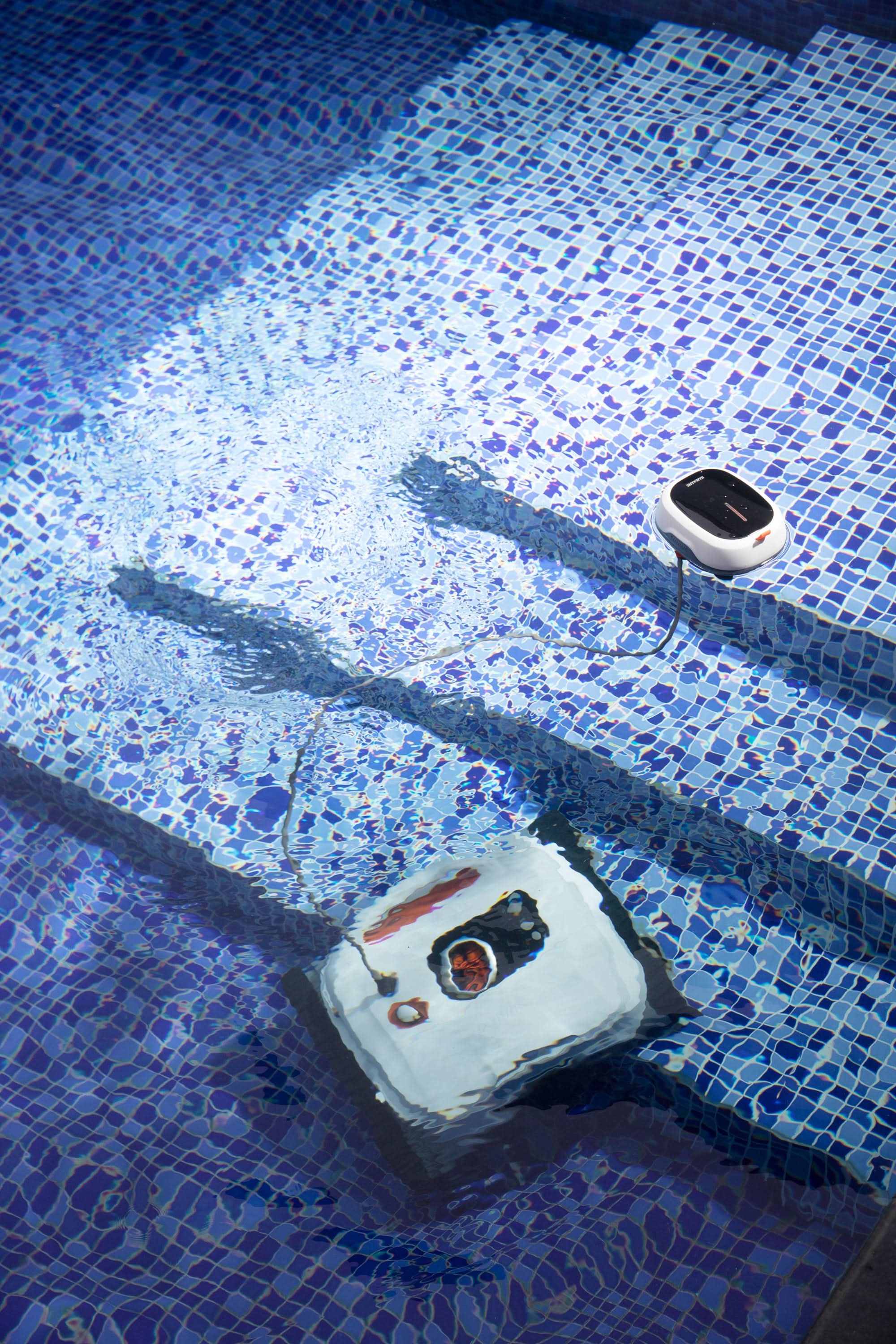 BN Pro Robot de nettoyage de piscine