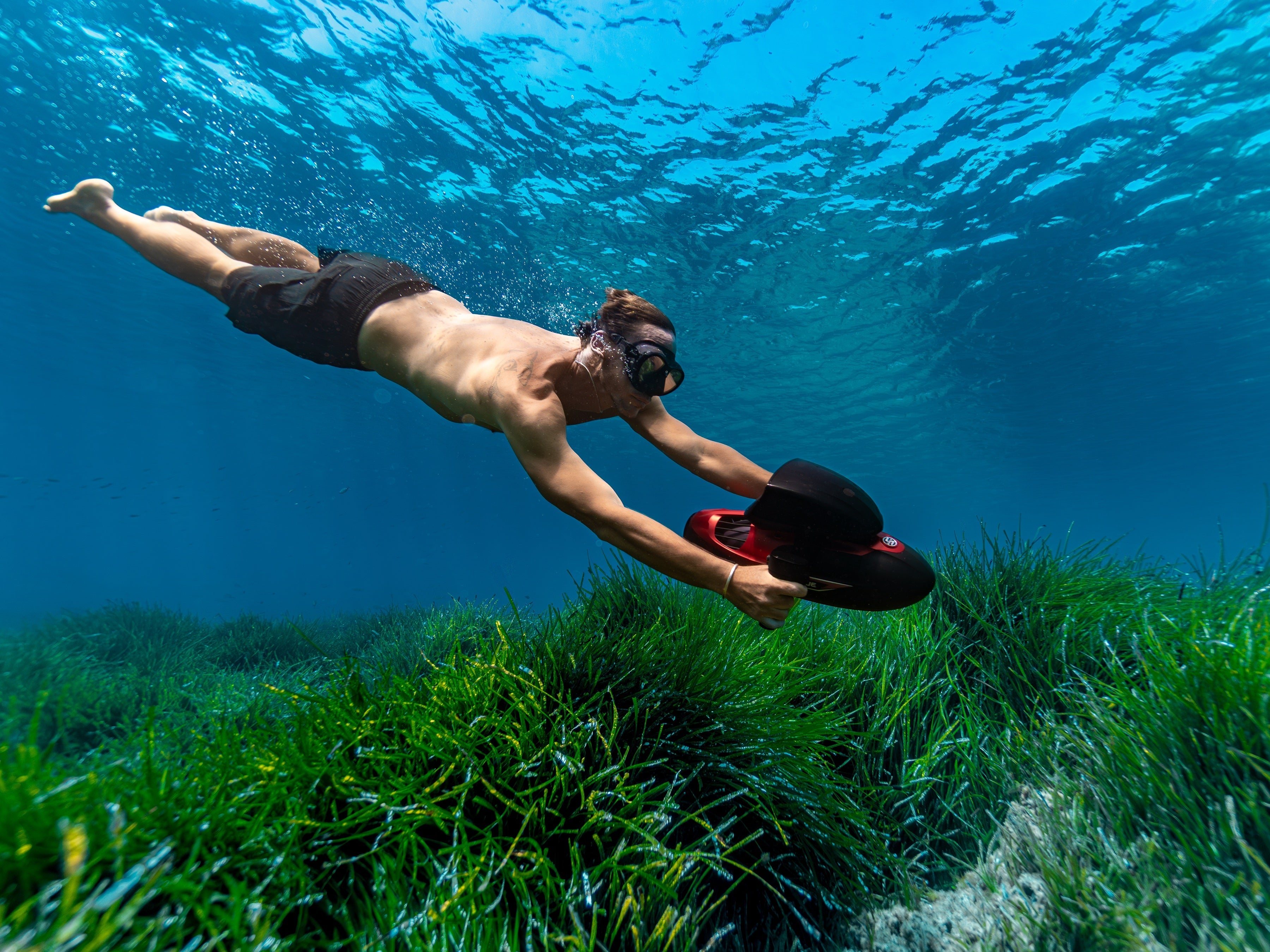 Must-Try Activities for Yacht Vacations: Exciting Water Adventures and the SUBLUE Vapor Underwater Scooter